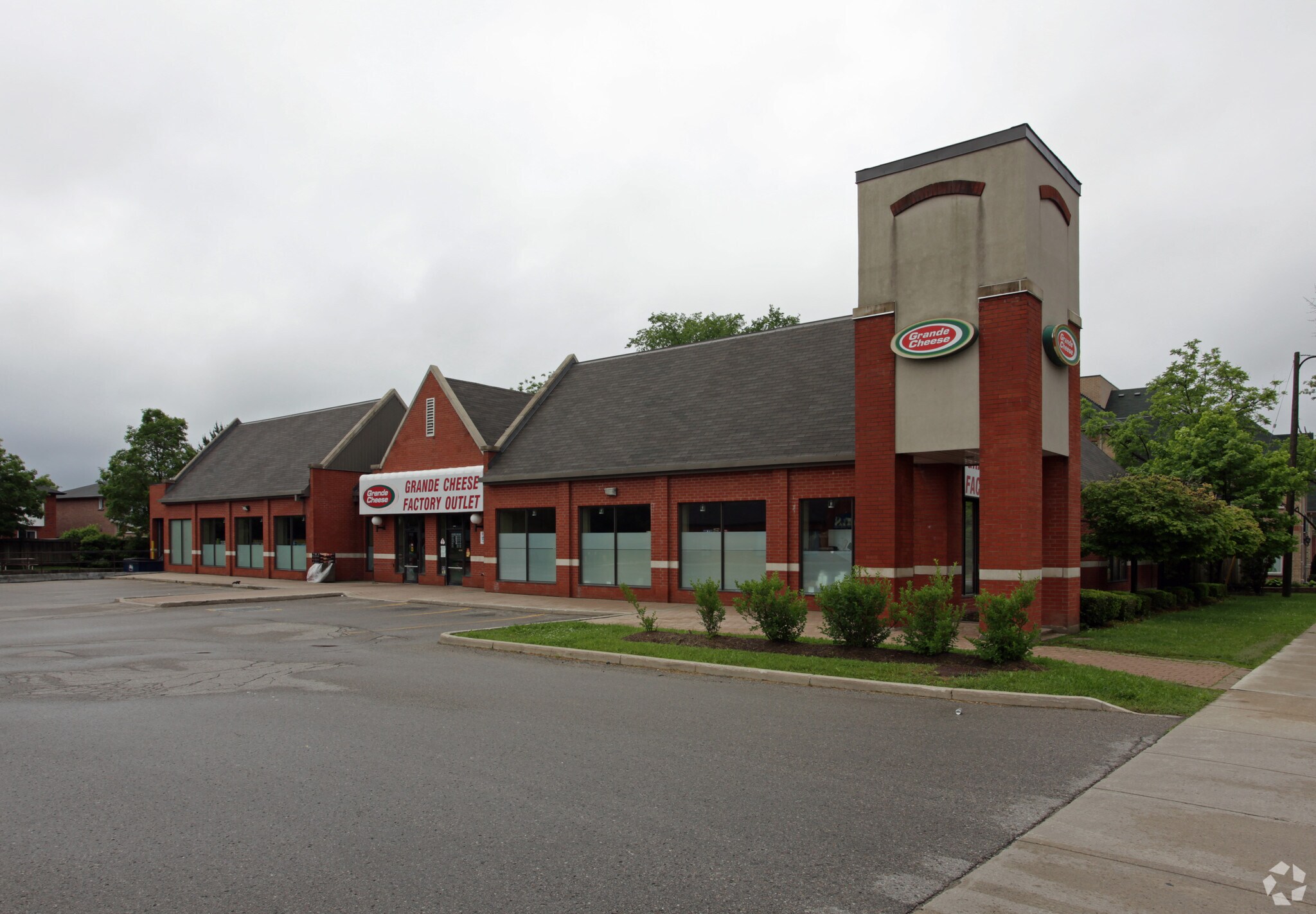 9929 Keele St, Vaughan, ON à vendre Photo principale- Image 1 de 1