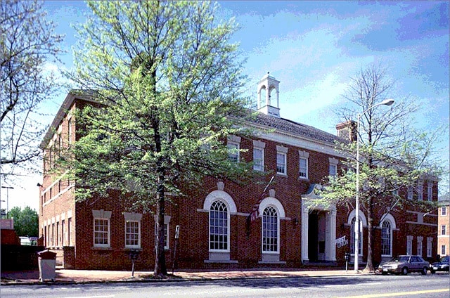 330 N Washington St, Alexandria, VA à louer - Photo du bâtiment - Image 3 de 3