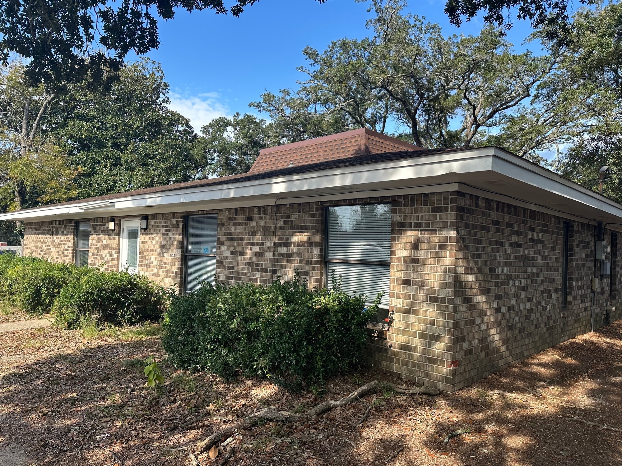 2401 Executive Plaza Rd, Pensacola, FL for lease Primary Photo- Image 1 of 7