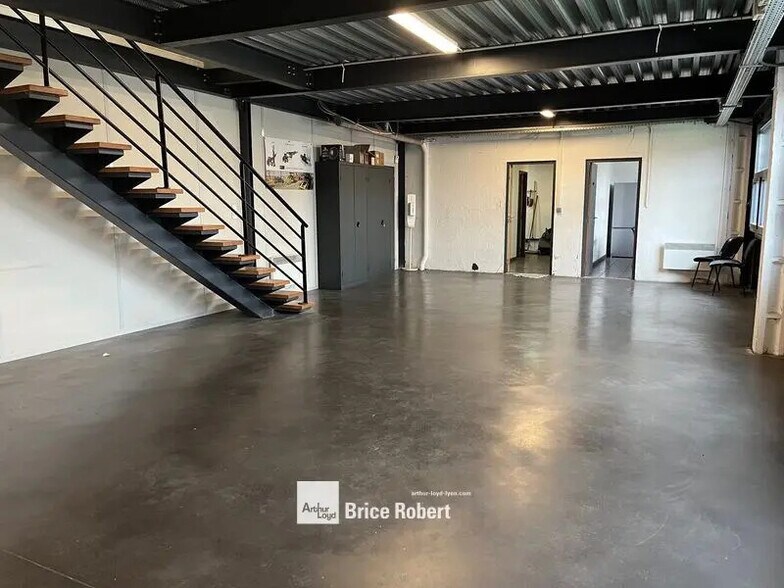 Flex dans Saint-Priest à louer - Photo intérieure - Image 2 de 6