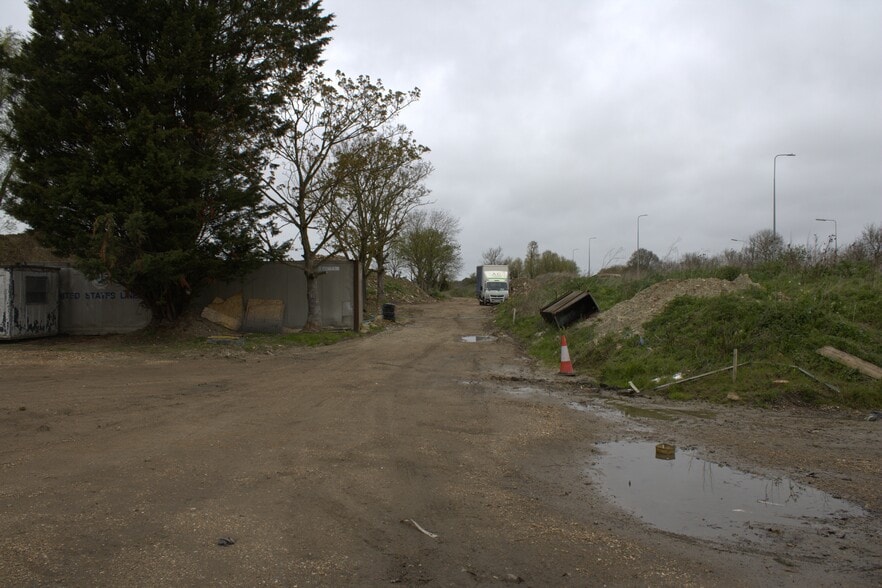 3 Taylors Rd, Hitchin à louer - Photo du bâtiment - Image 2 de 3