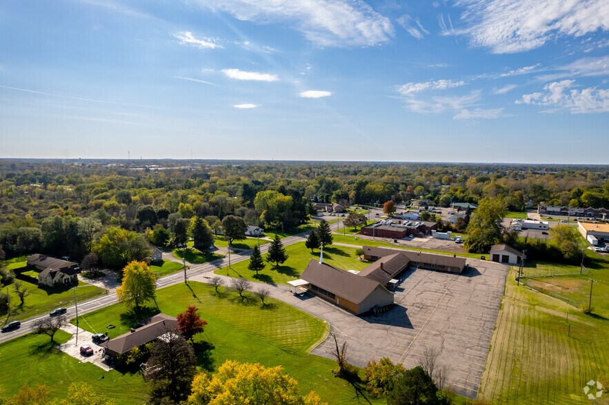 4075 E Atherton Rd, Burton, MI à vendre - Aérien - Image 2 de 7