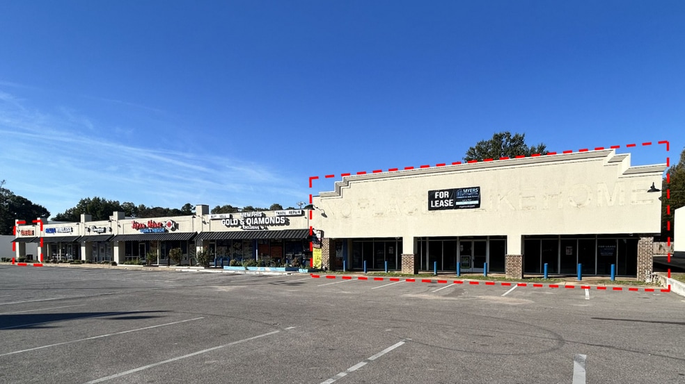 4275-4289 Elvis Presley Blvd, Memphis, TN for lease - Building Photo - Image 2 of 4