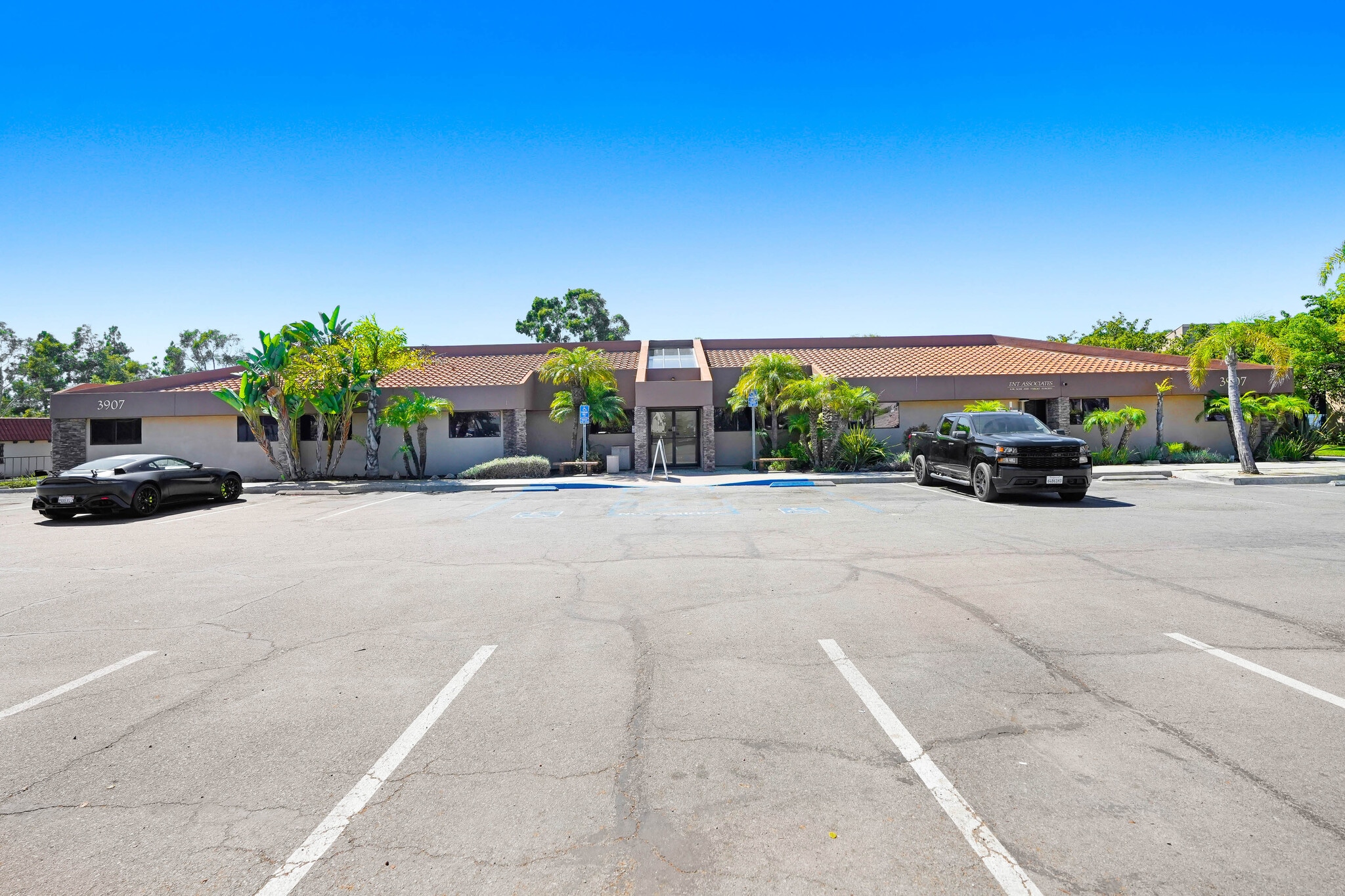 3907 Waring Rd, Oceanside, CA for lease Primary Photo- Image 1 of 8