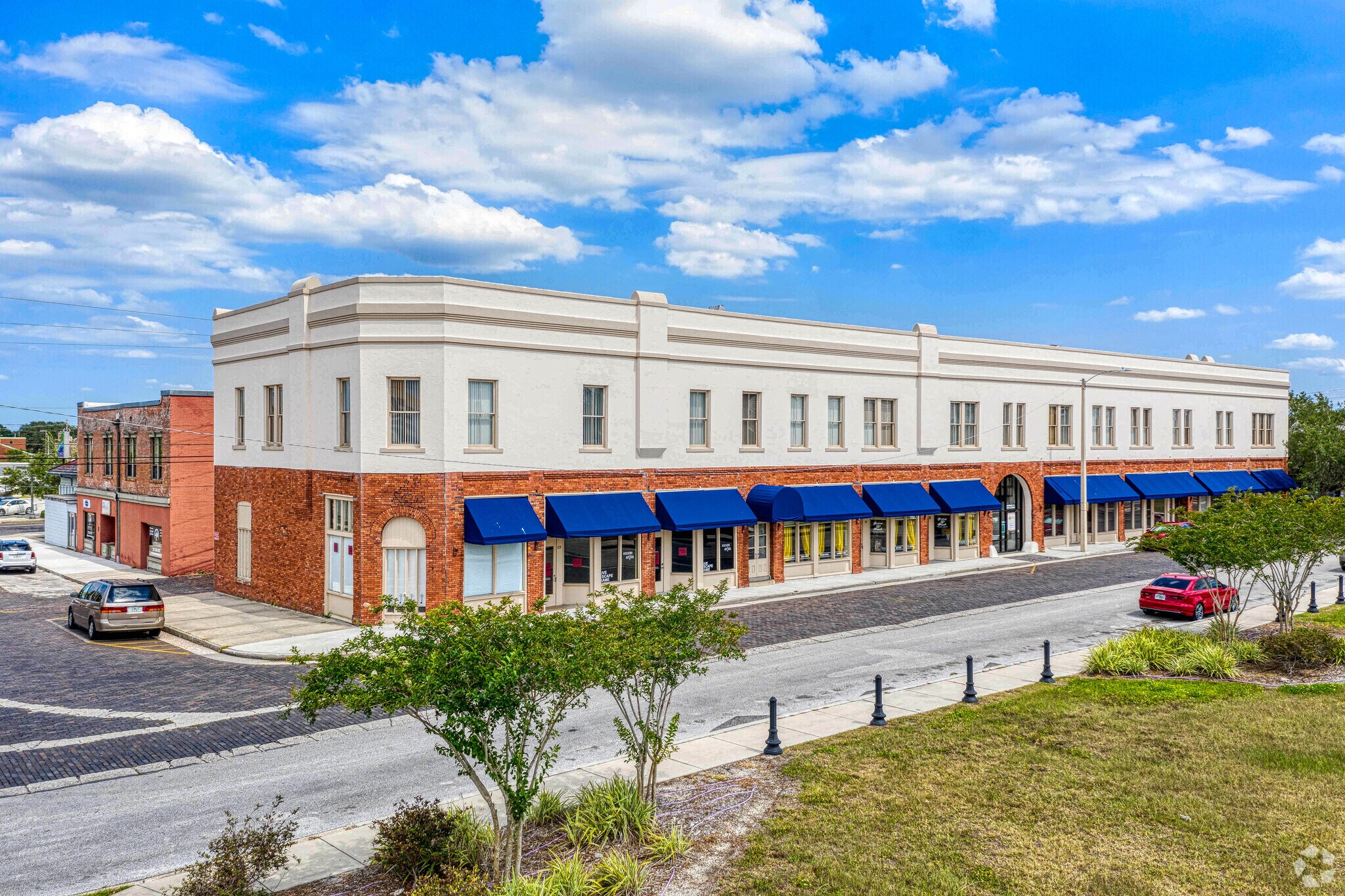 110 W 1st St, Sanford, FL à louer Photo principale- Image 1 de 4