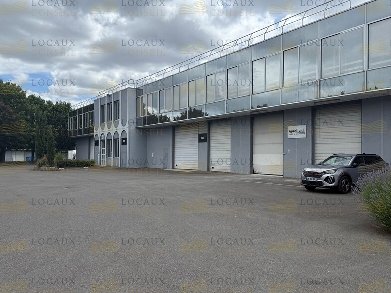 95 Rue Charles Michels, Saint-Denis à louer - Photo du bâtiment - Image 1 de 9