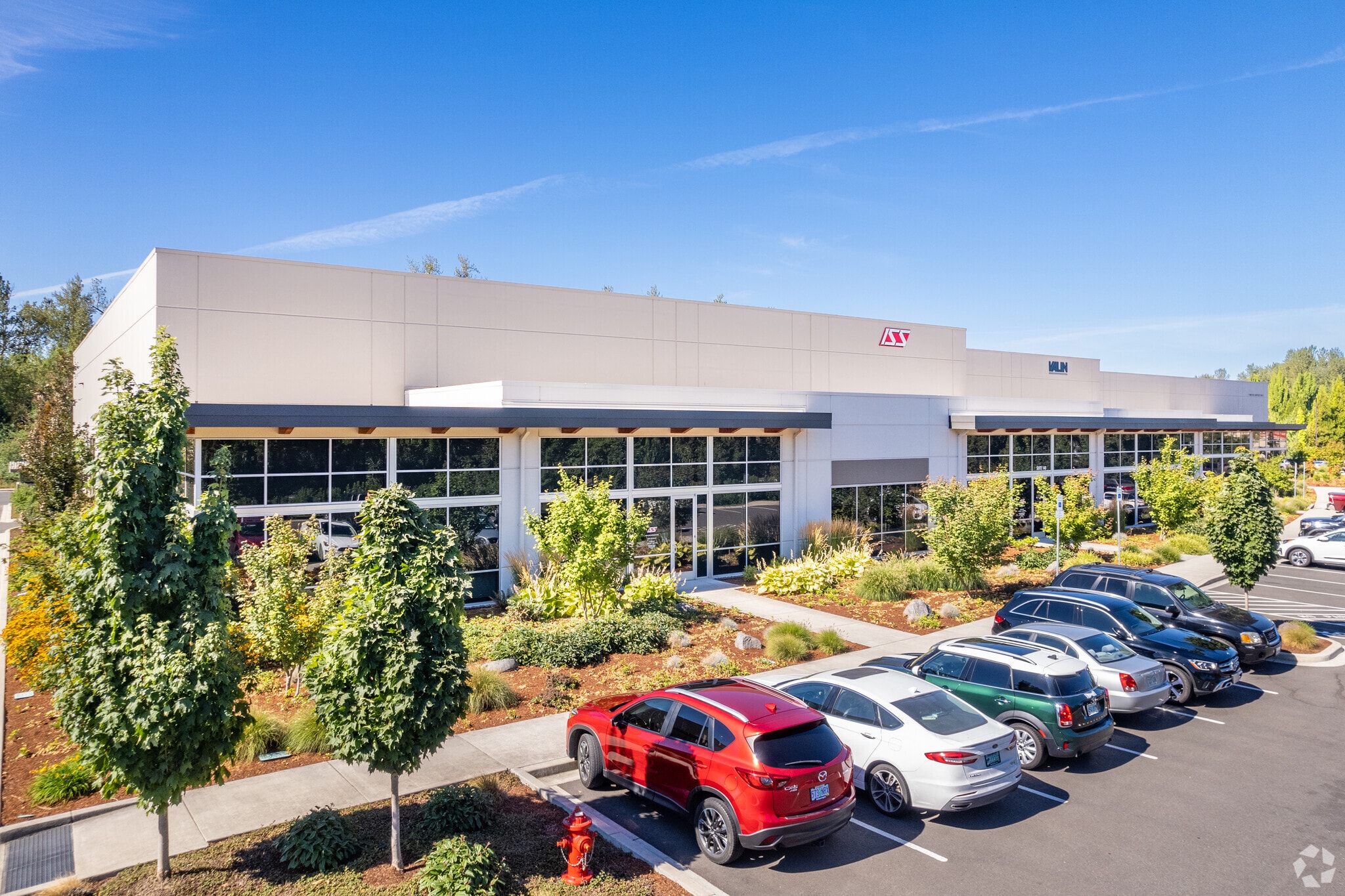 17880 NE Airport Way, Portland, OR for lease Building Photo- Image 1 of 5