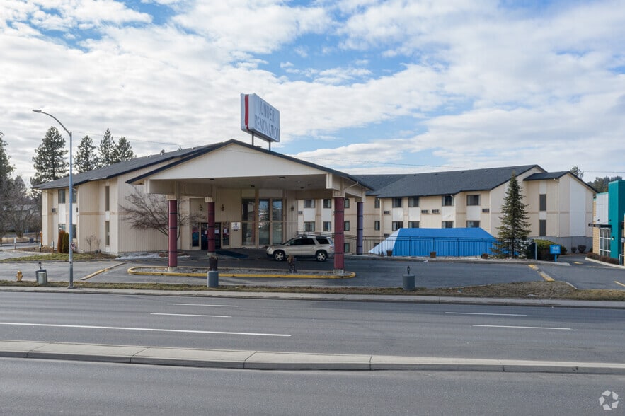 7111 N Division St, Spokane, WA for sale - Primary Photo - Image 1 of 1