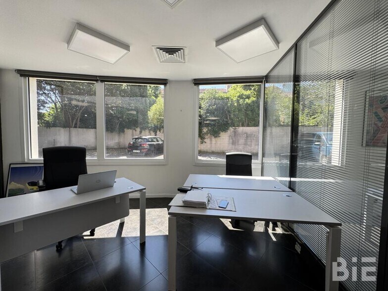 Multifamily in Le Bouscat for sale - Interior Photo - Image 3 of 7