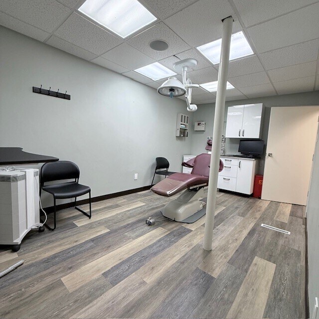 2202 N Berkshire Rd, Charlottesville, VA 22901 - Unité 201 -  - Photo intérieure - Image 1 of 18