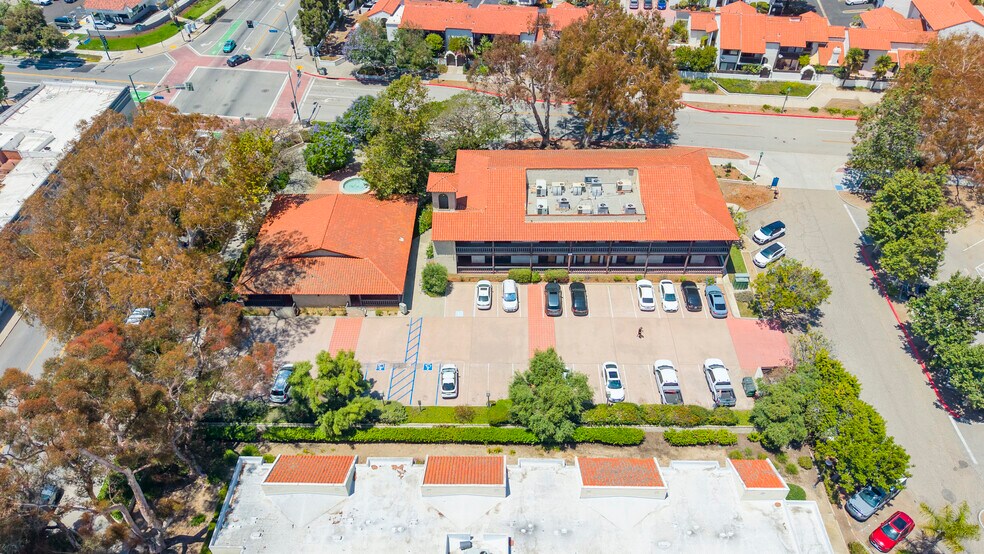 24 E Main St, Ventura, CA à vendre - Aérien - Image 3 de 10