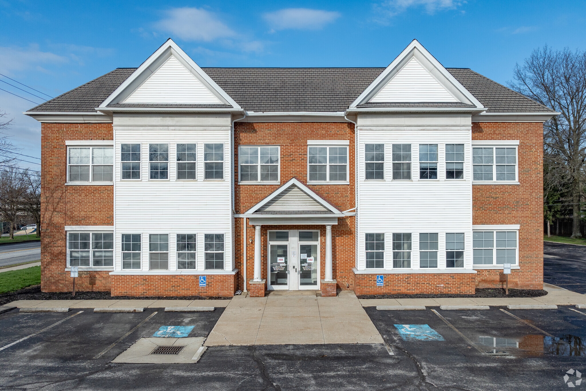 21111 Chagrin Blvd, Beachwood, OH for lease Primary Photo- Image 1 of 12