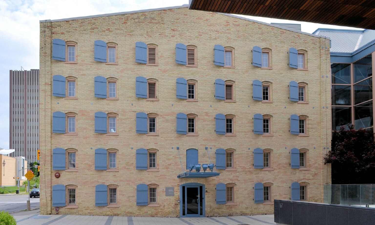 57 Erb St W, Waterloo, ON à vendre Photo principale- Image 1 de 1