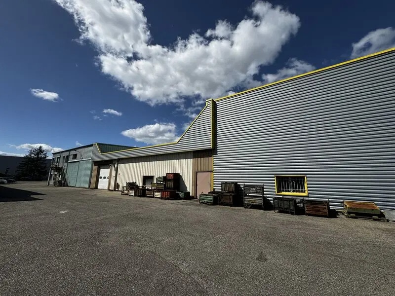 Office in Décines-Charpieu for lease Building Photo- Image 1 of 28