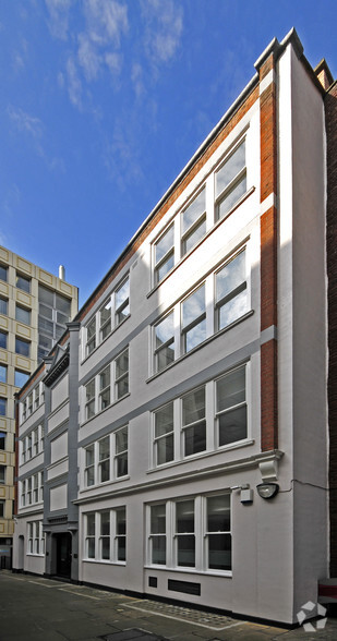 22 Red Lion Sq, London for lease - Primary Photo - Image 1 of 13