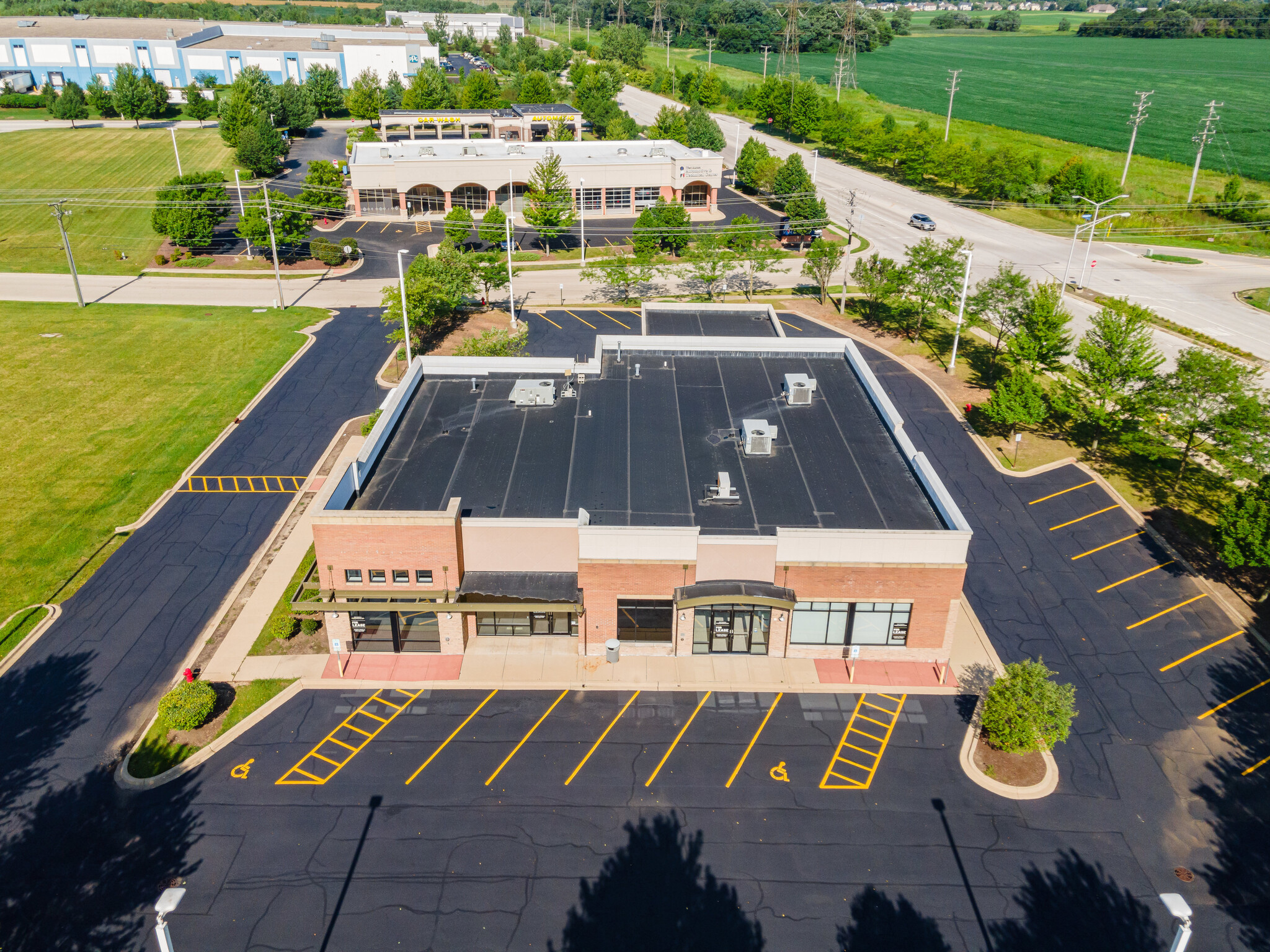 201 Genesis Dr, North Aurora, IL for lease Building Photo- Image 1 of 19