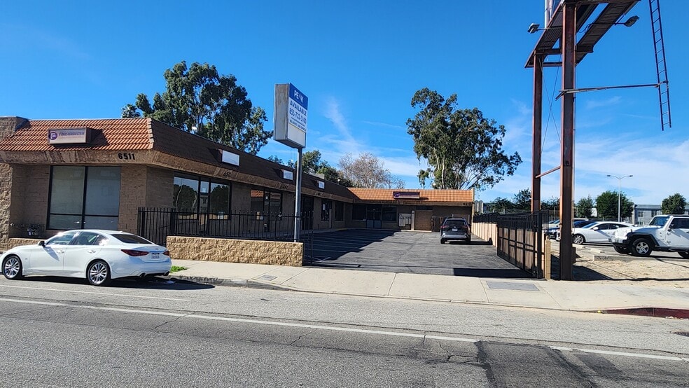 6511-6517 Lankershim Blvd, North Hollywood, CA for lease - Building Photo - Image 3 of 17