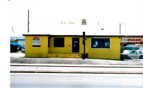 11090 E Colfax Ave, Aurora, CO à vendre - Photo du bâtiment - Image 3 de 4