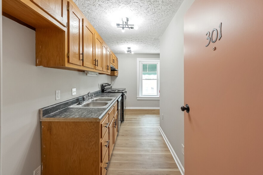 522 N Main St, Hillsville, VA à vendre - Photo du bâtiment - Image 3 de 74