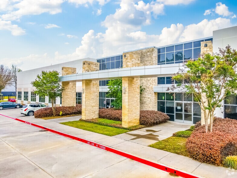 14800 Trinity Blvd, Fort Worth, TX à louer - Photo du bâtiment - Image 3 de 11