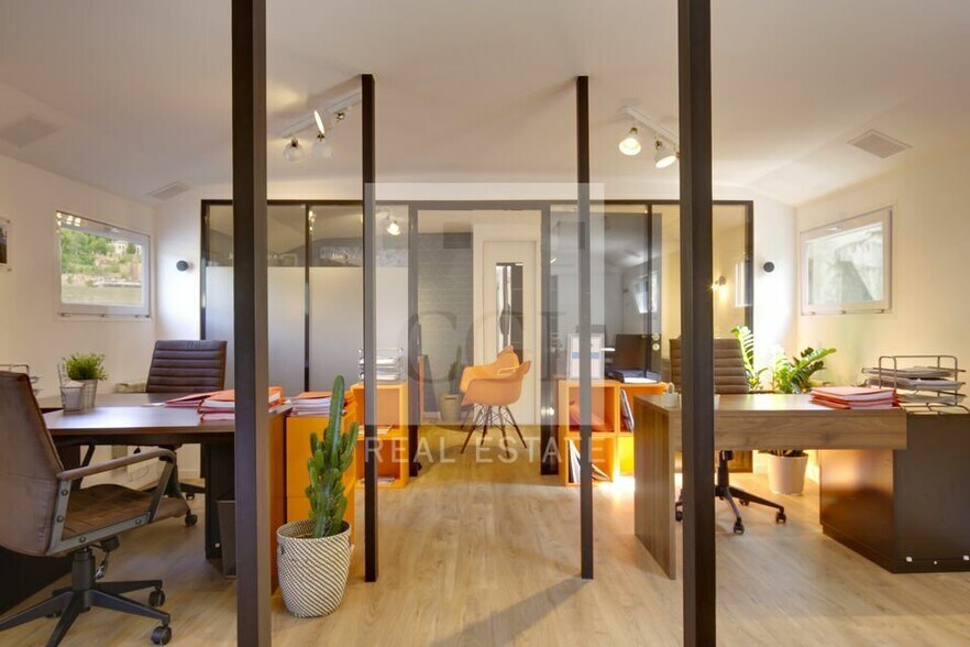 Office in Lyon for sale - Interior Photo - Image 3 of 8