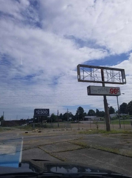 0 Elvis Presley, Memphis, TN à vendre - Photo du bâtiment - Image 3 de 10