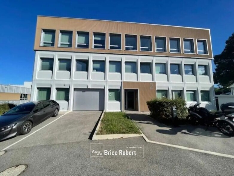 Bureau dans Dardilly à louer - Photo du bâtiment - Image 3 de 3