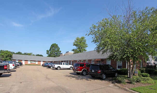 Plus de détails pour 629 Lakeland East Dr, Flowood, MS - Bureau à louer