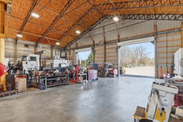 1018 Abiff Rd, Bon Aqua, TN à vendre - Photo intérieure - Image 3 de 37