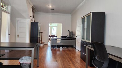 5702 4th St, Katy, TX à louer Photo intérieure- Image 2 de 17