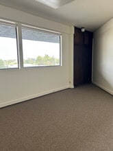1200 Mt Diablo Blvd, Walnut Creek, CA à louer Photo intérieure- Image 2 de 4