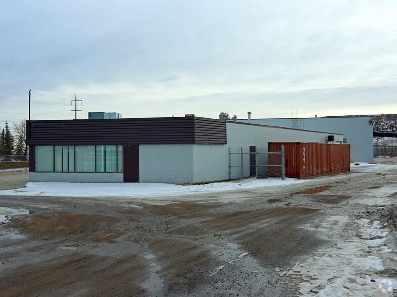 12834 163 St NW, Edmonton, AB à louer - Photo du bâtiment - Image 3 de 4