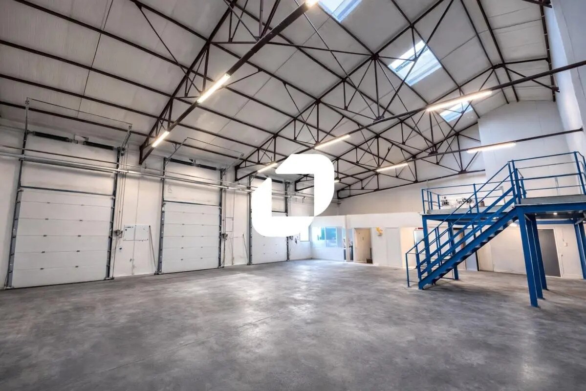 104-112 Avenue Franklin Roosevelt, Vaulx-en-Velin for lease Interior Photo- Image 1 of 15