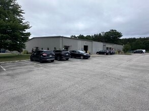 13690 172nd Ave, Grand Haven, MI à louer Photo intérieure- Image 2 de 8