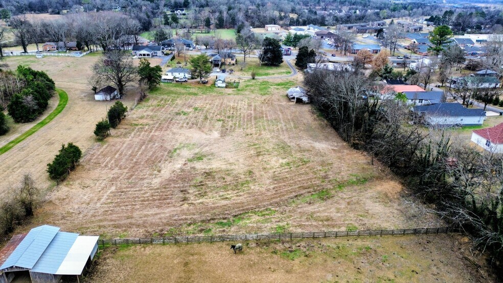 E College St, Pulaski, TN à vendre - Photo du bâtiment - Image 2 de 6