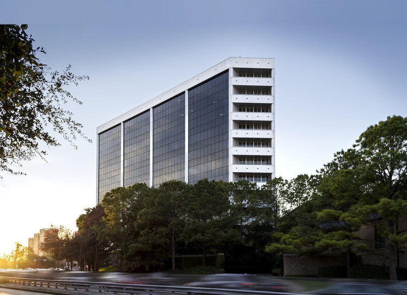 5300 Memorial Dr, Houston, TX à louer - Photo du bâtiment - Image 3 de 22