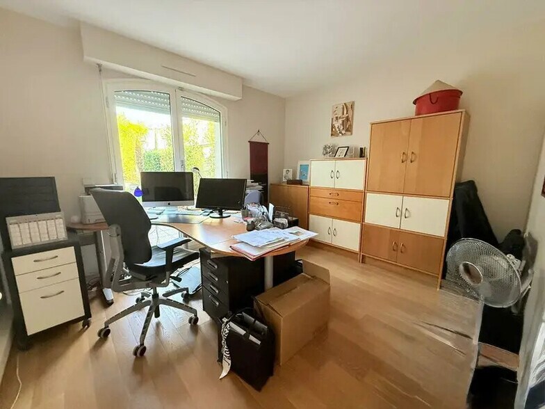 Bureau dans Saint-Maur-des-Fossés à vendre - Photo du bâtiment - Image 2 de 5