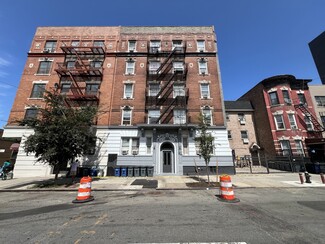 Plus de détails pour 945 Bruckner Blvd, Bronx, NY - Multi-résidentiel à vendre