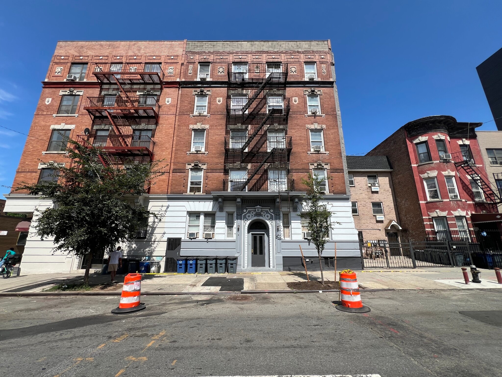 945 Bruckner Blvd, Bronx, NY for sale Building Photo- Image 1 of 7