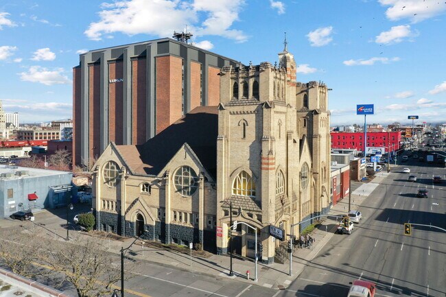 Plus de détails pour 221 S. Howard Street, Spokane, WA - Spécialité à vendre