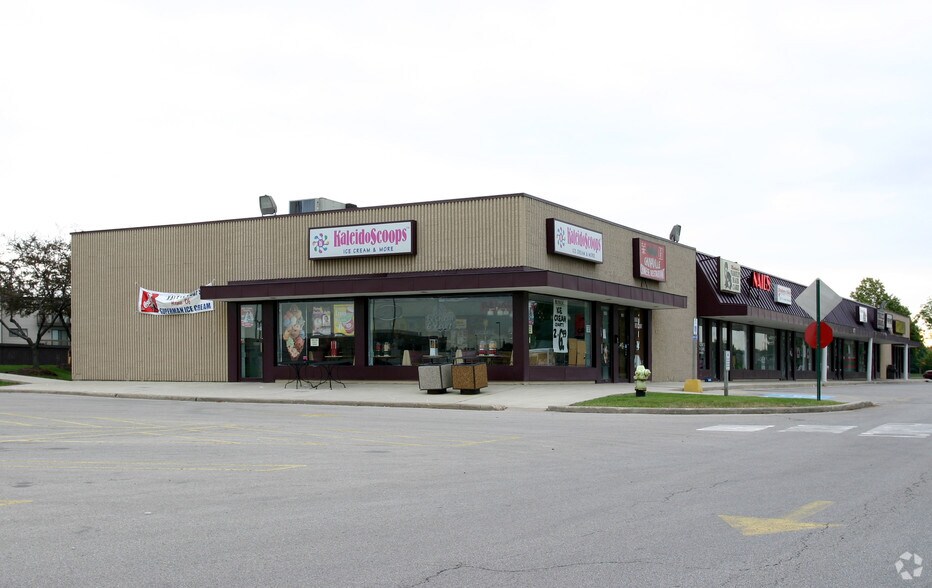 2075 Prairie St, Saint Charles, IL à louer - Photo du bâtiment - Image 2 de 3