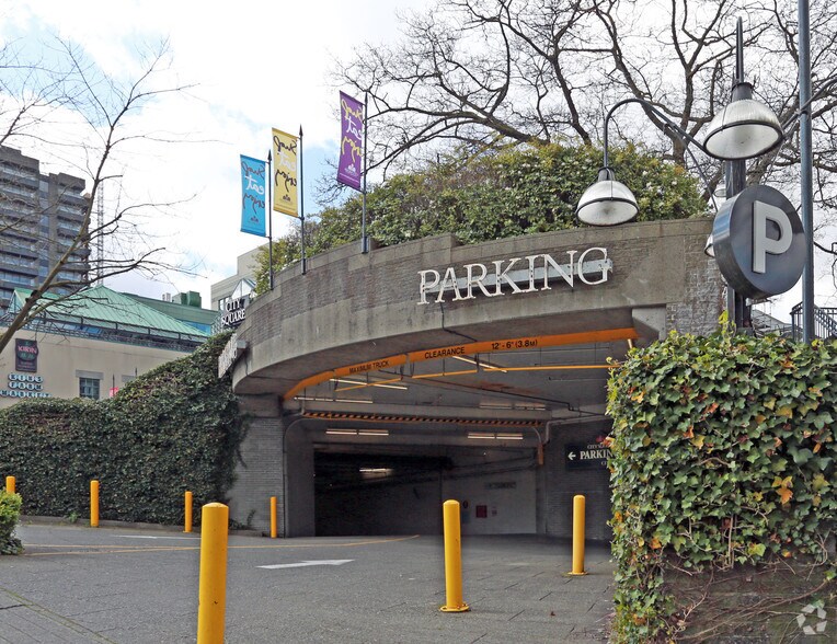 555 W 12th Ave, Vancouver, BC à louer - Photo du bâtiment - Image 2 de 5