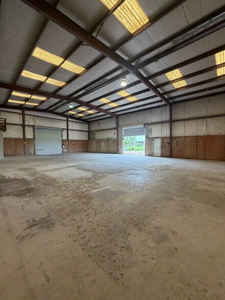 3825 FM 362 Rd, Brookshire, TX à louer - Photo du bâtiment - Image 3 de 10