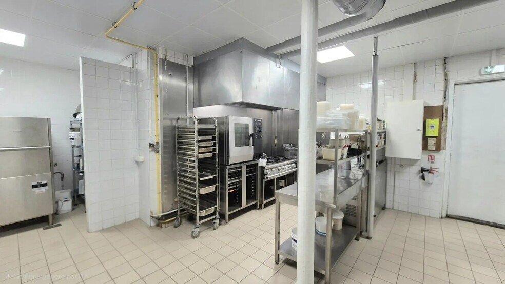 Retail in Paris for sale - Interior Photo - Image 3 of 6