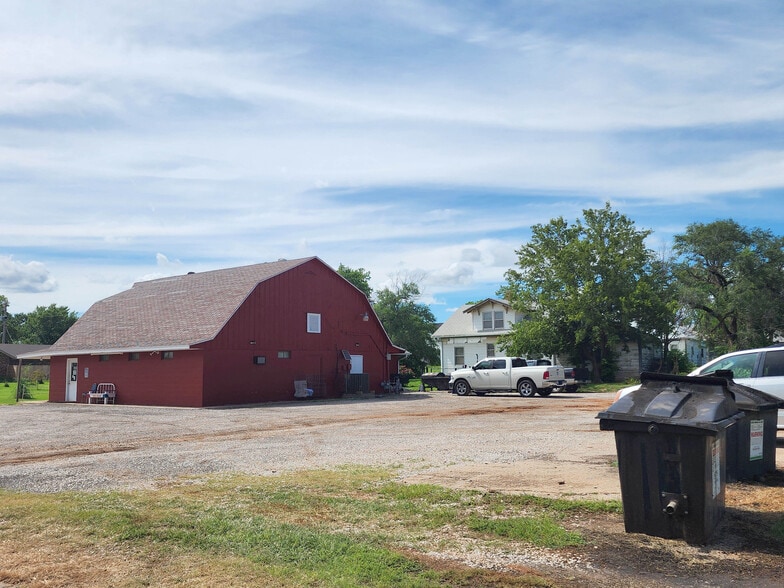 624 S Main St, Caldwell, KS for sale - Building Photo - Image 3 of 7