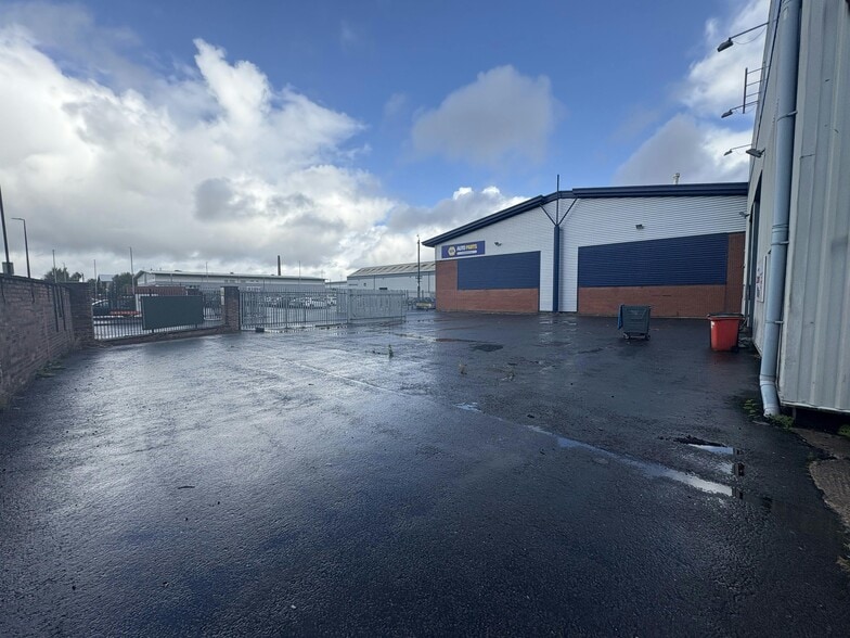 Mosley Rd, Manchester for lease - Building Photo - Image 2 of 7