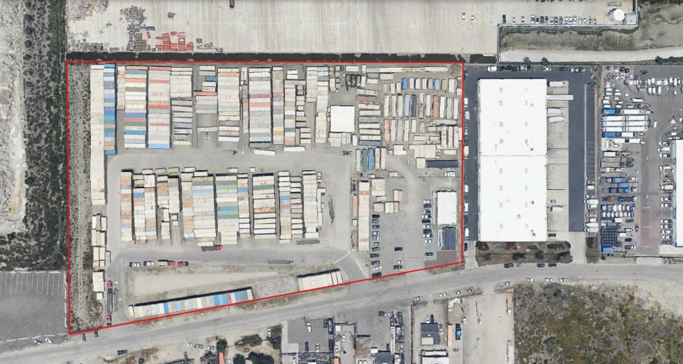 2010 Stonehurst Dr, Rialto, CA for lease - Building Photo - Image 1 of 8