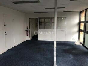 Office in Le Pecq for lease Building Photo- Image 1 of 9