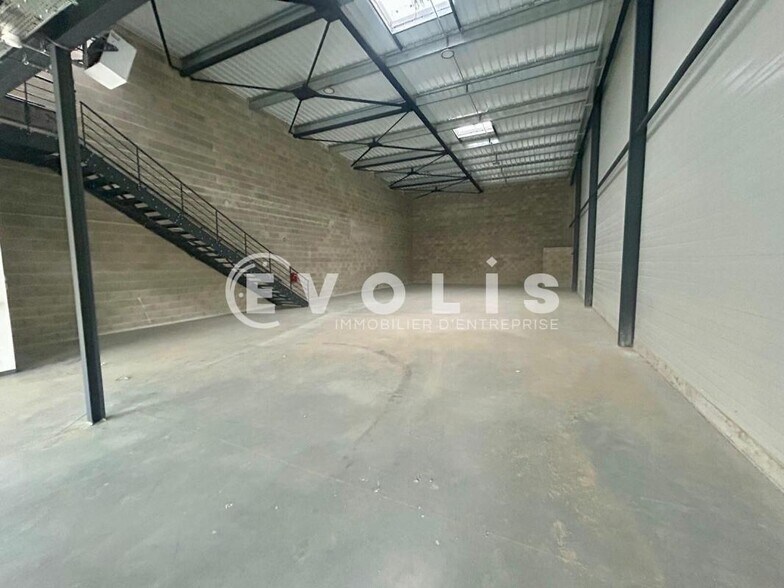 Flex dans Avrainville à louer - Photo du bâtiment - Image 3 de 6