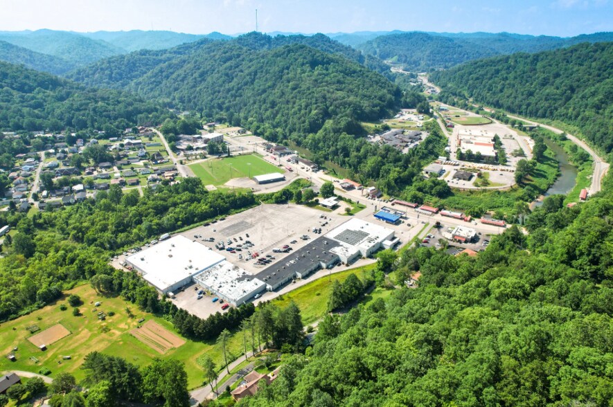 94-154 Grand Vue Plz, Hazard, KY à vendre - Photo du bâtiment - Image 3 de 8